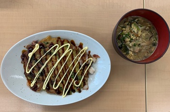 お好み焼きと味噌汁