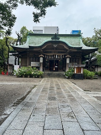 坐摩神社
