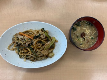 米粉麵のパッタイ風炒め